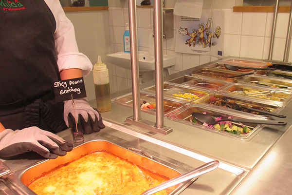 Foto från vegetarisk mat i skolmatsalen