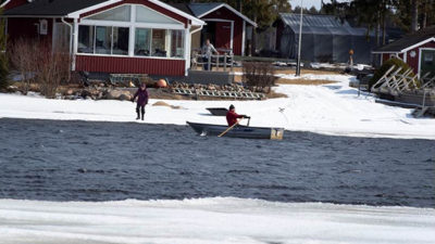 Foto från skärgården på en isvak.